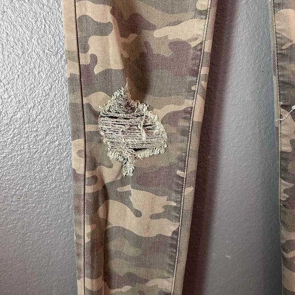 New American Eagle Jeggings - Picture 2 of 9